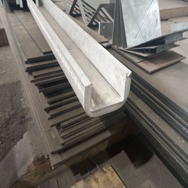 Швеллер алюминиевый